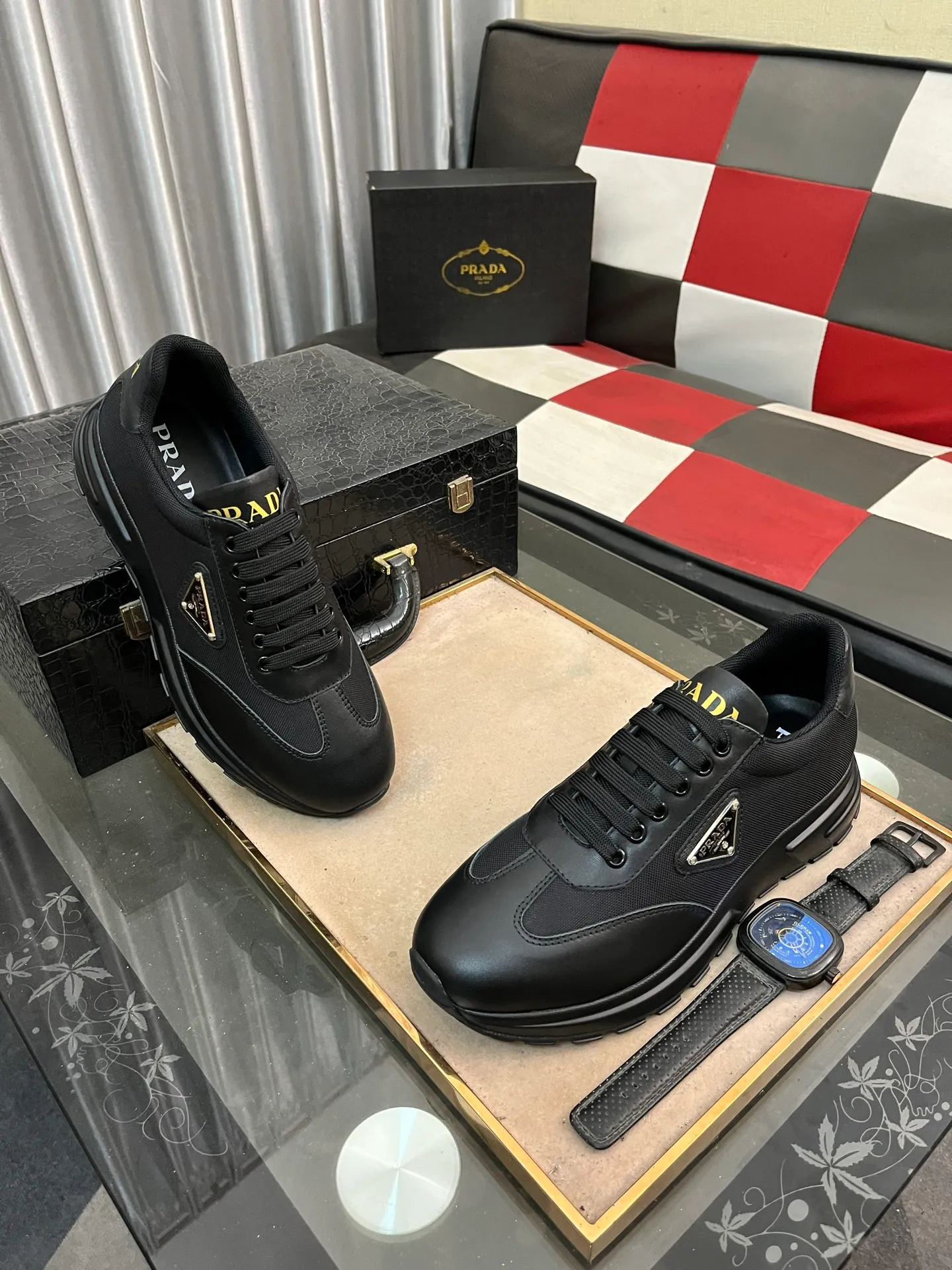 Men's shoes 💰420⌚️⌚️ PRADA [Prada] popular men's shoes, casual shoes and sports shoes! High-end quality 🍀 The upper is made of imported original cowhide 💥 cowhide lining; the original molded outsole. The style is upright and elegant, comfortable and versatile💪 Three quality guarantees Size number: 38-44, 4️⃣ colors available
